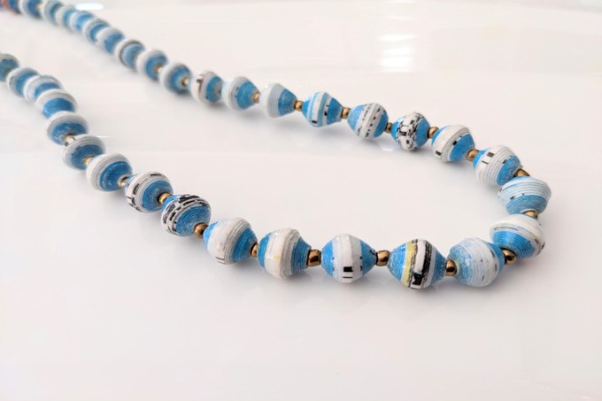 Kurze Halskette mit Papierperlen "Banda" - Auch für Kinder geeignet from PEARLS OF AFRICA
