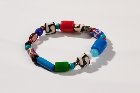 Buntes Glasperlenarmband "Maiduguri" from PEARLS OF AFRICA