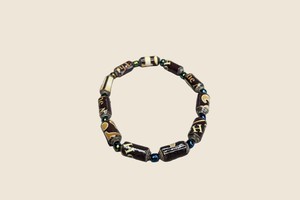 Papierperlenarmband „Kribi“ – geometrisch & markant from PEARLS OF AFRICA