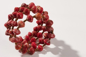 Kreolenarmband „Viva Bangle“ – auffällig & handgemacht from PEARLS OF AFRICA