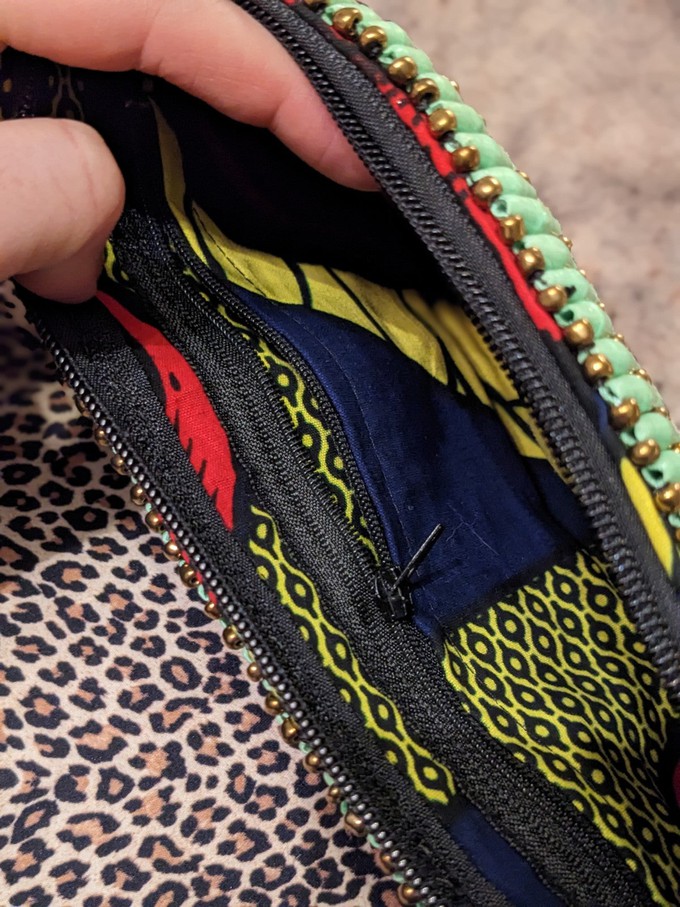 *Neu* Handgemachte Handtaschen aus Papierperlen "Africa" from PEARLS OF AFRICA