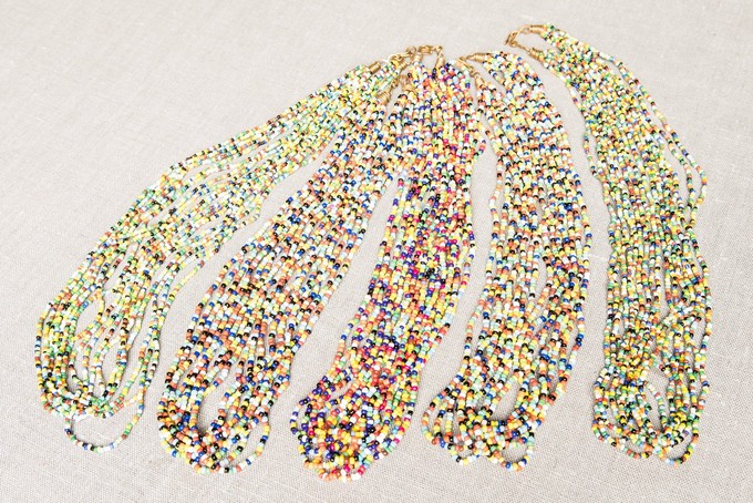 Bunte Perlenkette mit mehreren Strängen "Lucky Lu" from PEARLS OF AFRICA