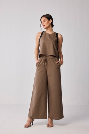 Matching Set with Wide-leg Pants and Colorblock Top in Brown from Reistor