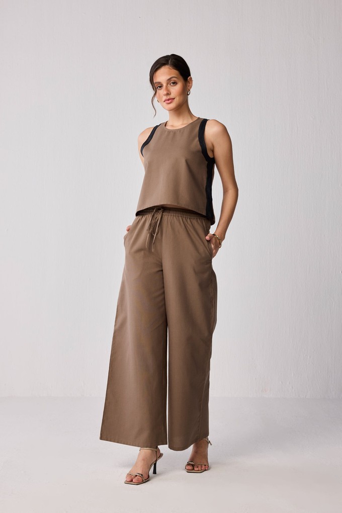 Matching Set with Wide-leg Pants and Colorblock Top in Brown from Reistor