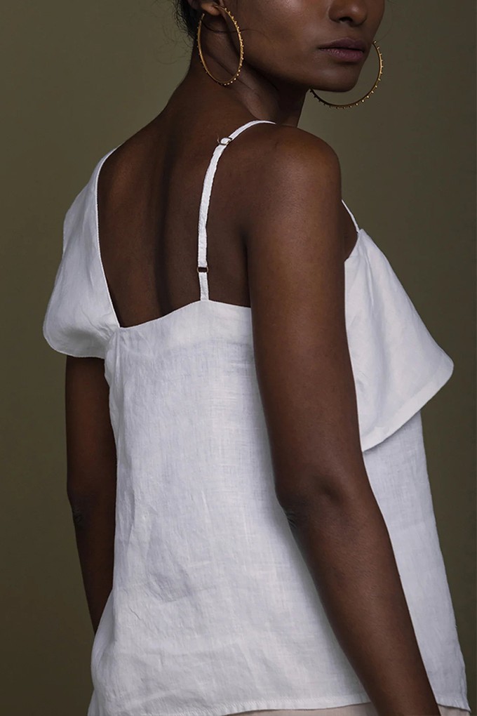 Wandering Wave Top in White from Reistor