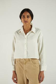 Crop it like it's Hot Shirt in Off-white via Reistor