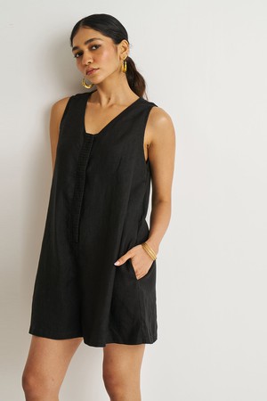 Romp and Play Romper in Black from Reistor