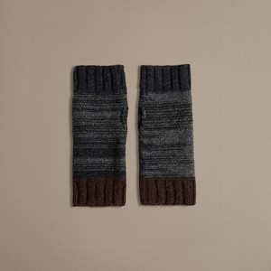 Purl Stitch Wrist Warmers | Charcoal from ROVE