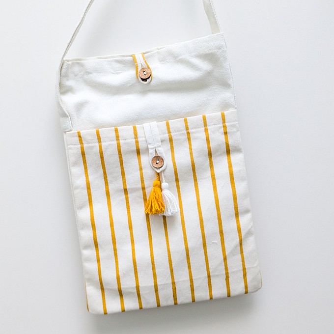 Handmade Cotton Canvas Crossbody Sling Bag from Shakti.ism