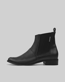 Chelsea Boots No. 2 Black via Shop Like You Give a Damn