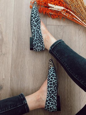 Ballerinas Leopard Grey from Shop Like You Give a Damn