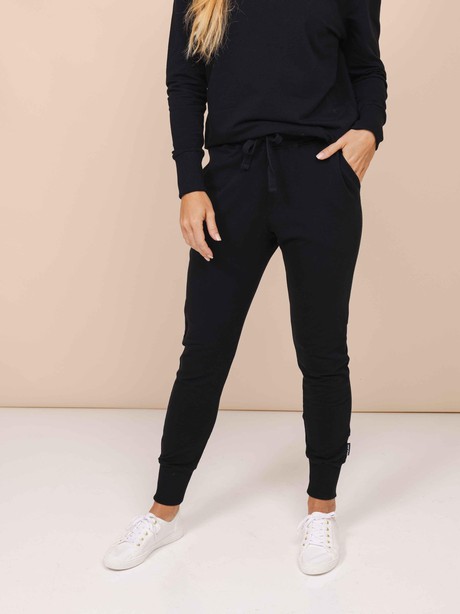 Black Pants Damen from SNURK