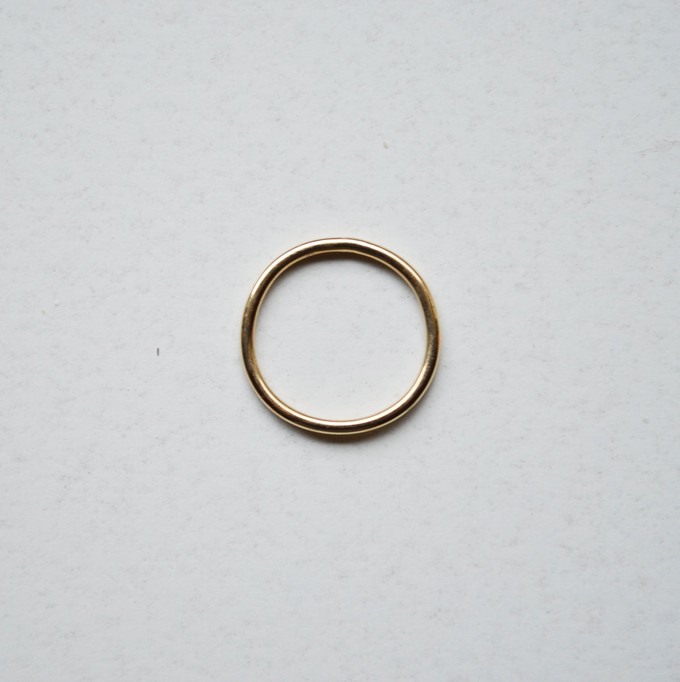Plain Ring Thin - Gold 14k from Solitude the Label