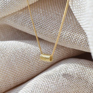 Swirl Necklace - Gold 14k from Solitude the Label