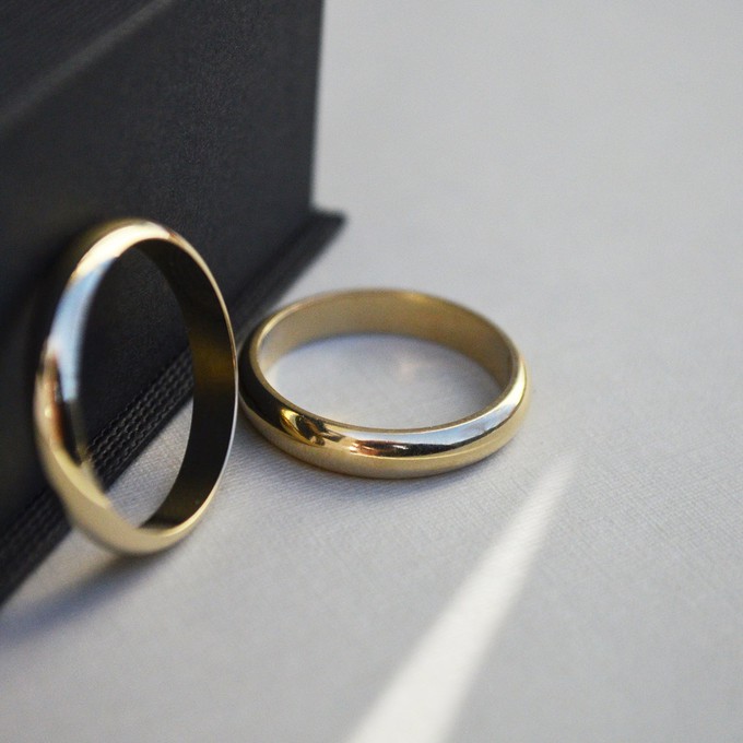 Classic wedding band chunky - Gold 14k from Solitude the Label