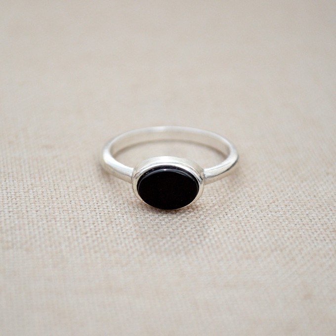 Onyx ring  - Silver from Solitude the Label