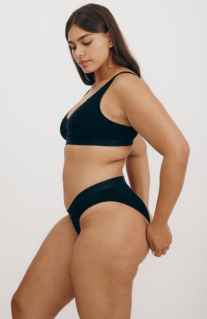 Soft touch bralette black from Sophie Stone