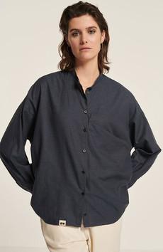 Scia blouse blueblack via Sophie Stone