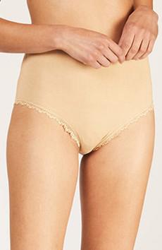 Hohe Taille beige via Sophie Stone