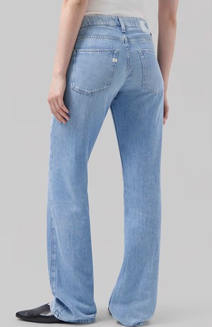 Loose Jamie Flow jeans from Sophie Stone