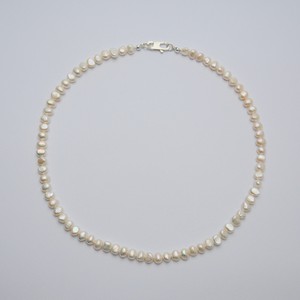 THE SQUIGGLY PEARL NECKLACE from squïd studios