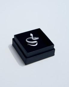 SERPENTINE RING via squïd studios