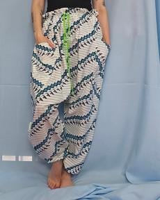 Graphic Print Harem Pants via Stephastique