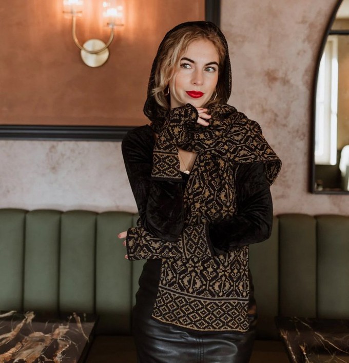 Vittoria Double Knit Velvet & Merino Scarf – Black/Antique Gold from STUDIO MYR