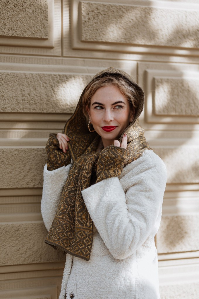Antonia Luxurious Scarf in Double Knit Velvet & Merino Blend - Brown/Antique Golden from STUDIO MYR