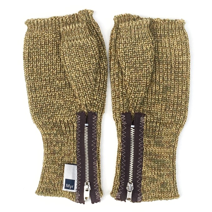 Earl Men’s Fingerless Gloves – Rib Knit Merino Ochre Blend with Zippers from STUDIO MYR