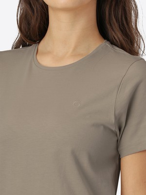 Mulroe Tee Camel from Superstainable