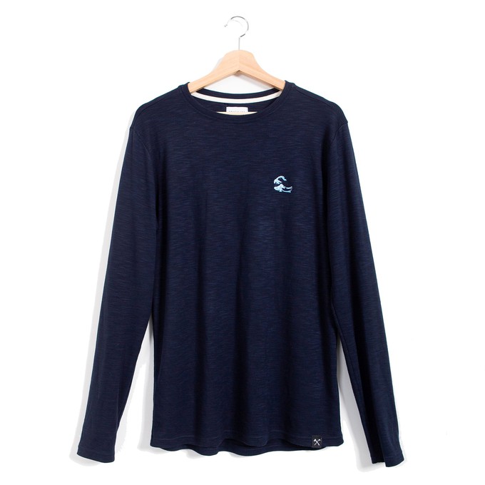 Langarm-T-Shirt – recycelter Stoff – Japanische Welle vor Kanagawa – dunkelblau from The Driftwood Tales Langarm-T-Shirt – recycelter Stoff – Japanische Welle vor Kanagawa – dunkelblau from The Driftwood Tales