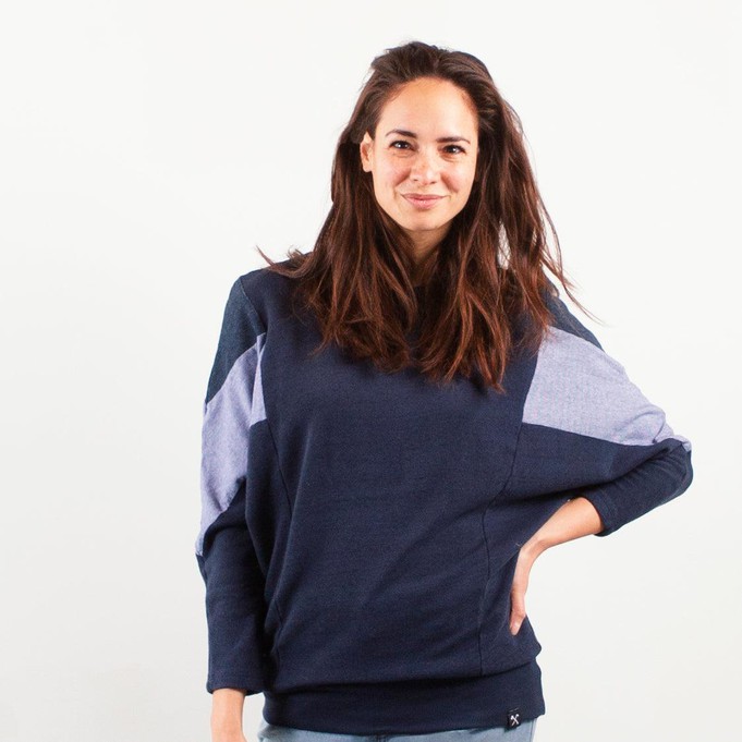 Sweatshirt – AMY – hergestellt aus 4 verschiedenen recycelten Stoffen: Blau, Blau, Denim from The Driftwood Tales