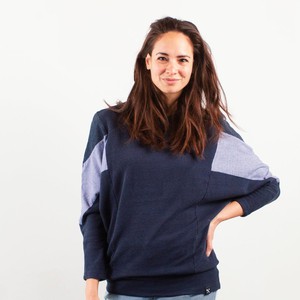 Sweatshirt – AMY – hergestellt aus 4 verschiedenen recycelten Stoffen: Blau, Blau, Denim from The Driftwood Tales