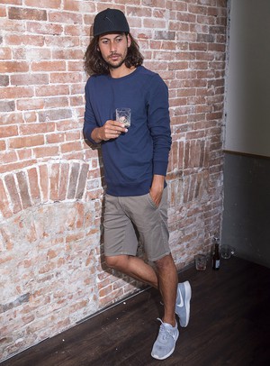 Sweatshirt - Bio-Baumwolle - BASIC - hellgrün oder marineblau from The Driftwood Tales