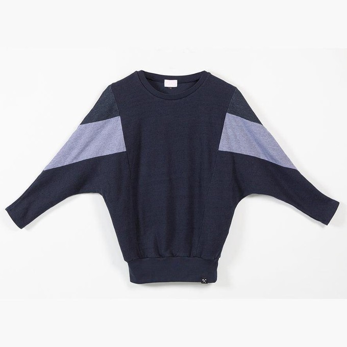 Sweatshirt – AMY – hergestellt aus 4 verschiedenen recycelten Stoffen: Blau, Blau, Denim from The Driftwood Tales