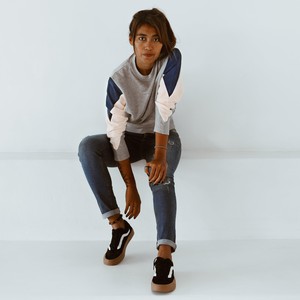Sweatshirt - AMY - aus 4 verschiedenen recycelten Stoffen - Hellrosa, Denim, Grau from The Driftwood Tales