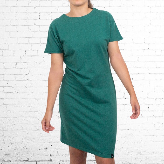 Kleid - recycelte Baumwolle - grün from The Driftwood Tales