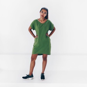 Kleid – recycelte Baumwolle – Retro-Grün from The Driftwood Tales