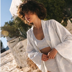 Santorini Bio-Baumwoll-Lazy-Livin'-Robe from TIZZ & TONIC