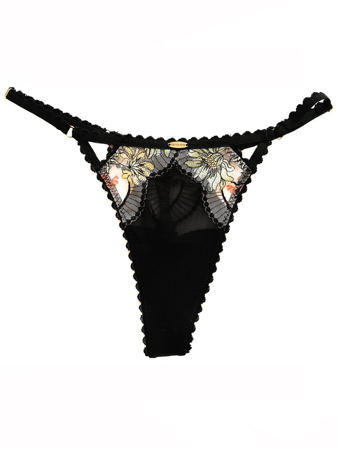Ghana Thong from Troo