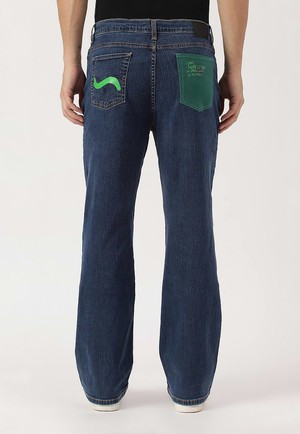 UnWaste-Versprechen | Bootcut-Jeans mit hohem Bund in dunklem Indigo from Un Denim