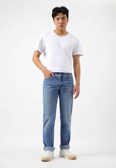 UnWaste-Versprechen | Dunkle Indigo-Bootcut-Jeans mit mittlerer Leibhöhe via Un Denim
