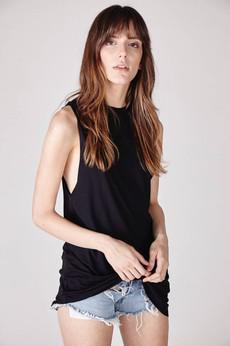 The Mascha | Muscle Tank - Black via Urbankissed