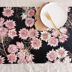 Serruria Velvet Runner via Urbankissed