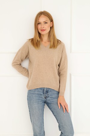 Cashmere Sweater Beige from Urbankissed
