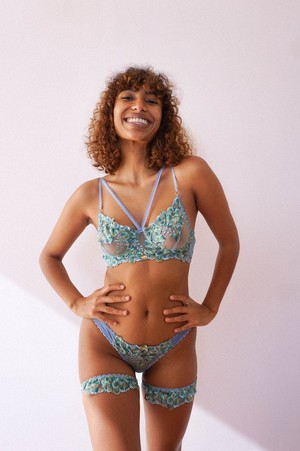 Kenya - Garters from Urbankissed