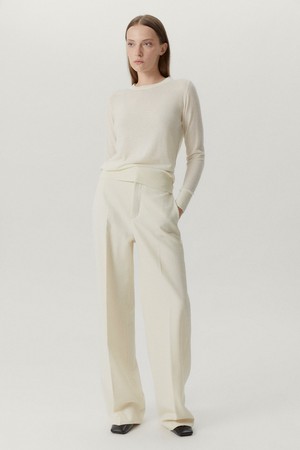 The Ultrasoft Wool Round-neck - Natural White from Urbankissed