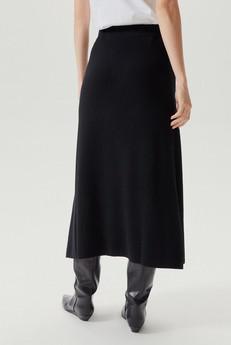 The Merino Wool Flare Skirt - Black via Urbankissed