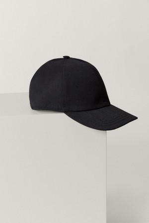 The Merino Wool Baseball Hat - Anthracite from Urbankissed